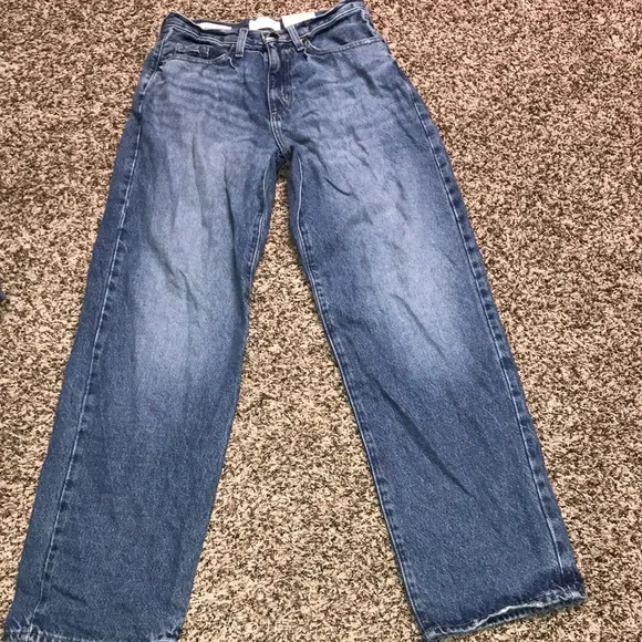 🐠Universal Thread 90’s Baggy Relaxed Fit Blue Jeans Size 2 | NWT! - Picture 1 of 7